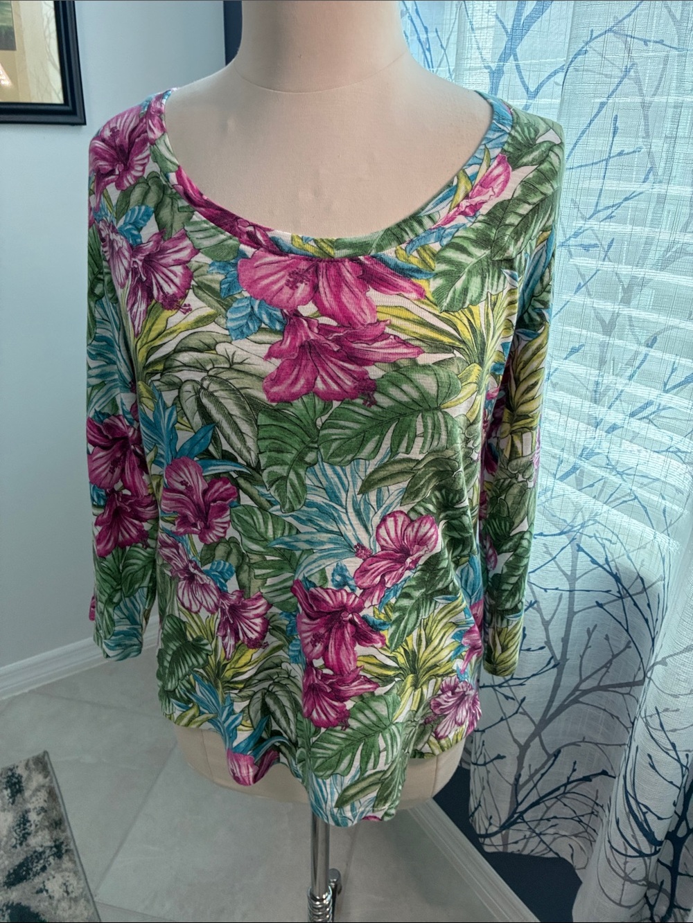 Tommy Bahama Floral Scoop Neck Women's Top in Pink & Green